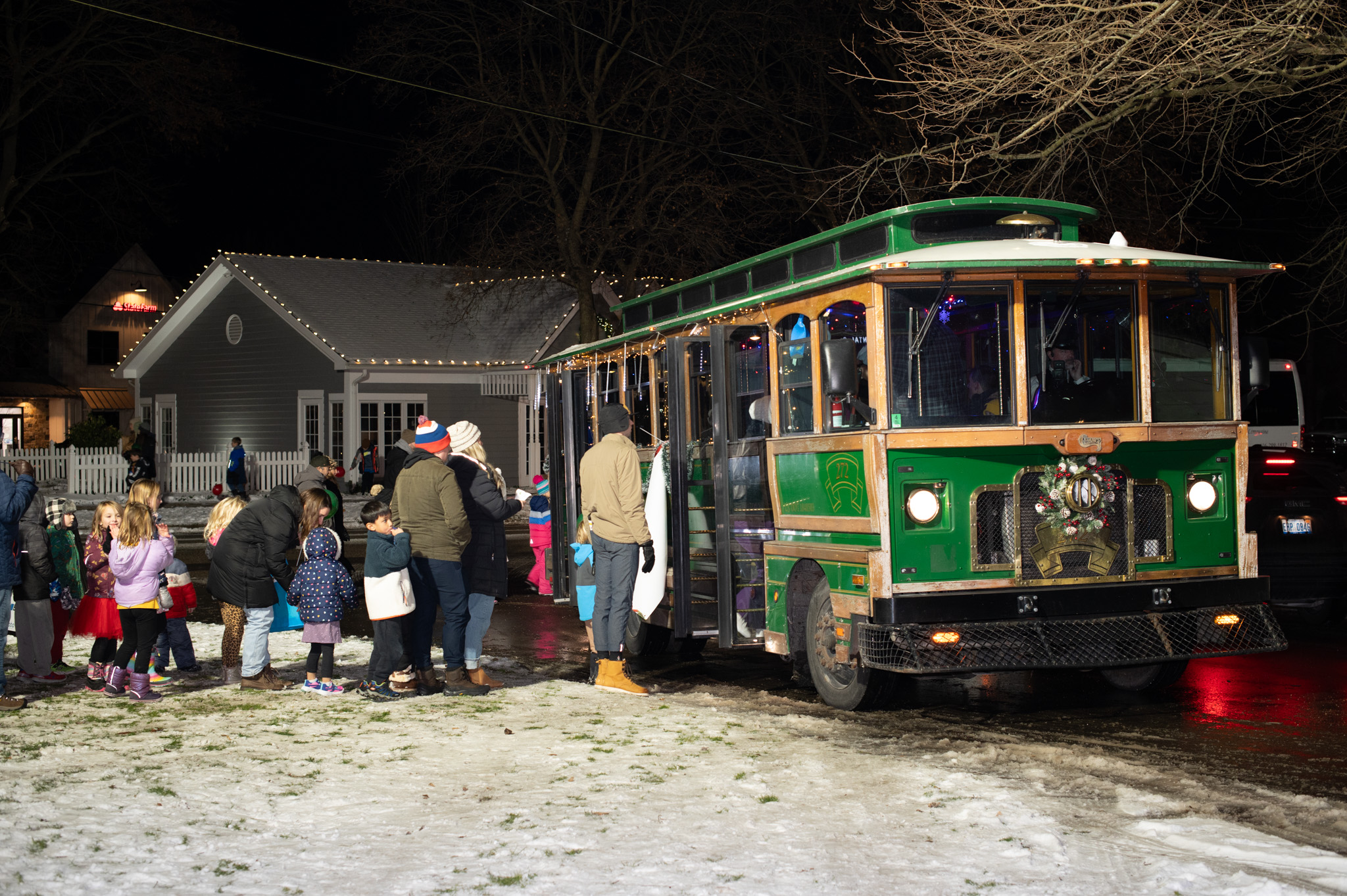 Trolley - boarding 2 Trolley - boarding 2